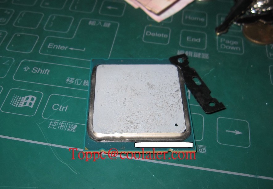 Intel Core i7-4960X TIM 01