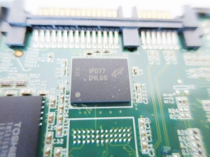 OCZ Vector_150_Controller9